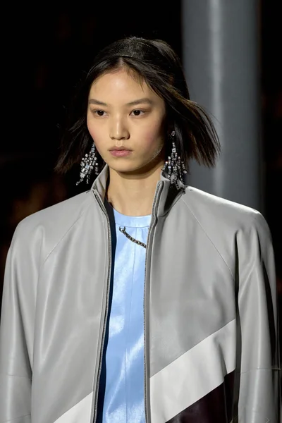 Look 74